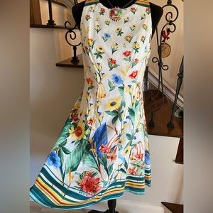 170.  NWT MAGGIE LONDON FLORAL DRESS size 8